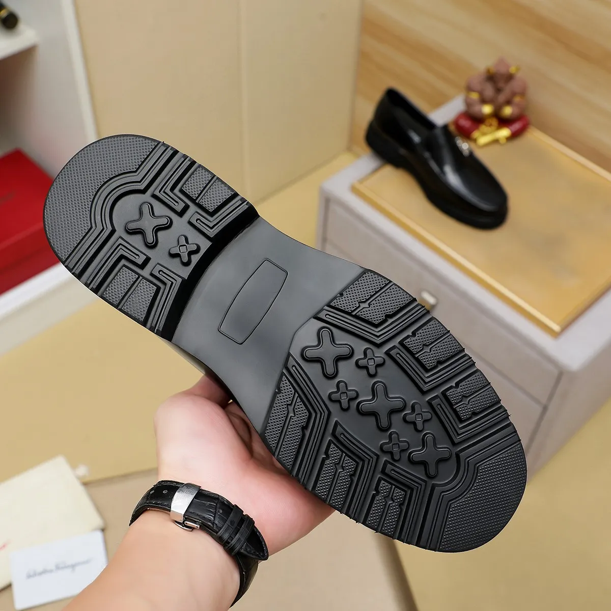 Men's shoes 💰500 Ferragamo [Ferragamo] top imported suit men's shoes 💯Original copy of the official website, product materials: selected imported embossed calfskin + luxury hardware buckle accessories ~ imported water-dyed cow 🐂 leather lining. Strong three-dimensional visual effect, original combination outsole, multiple colors available😘 Size: 38-44 (.45.46.4. Customized)